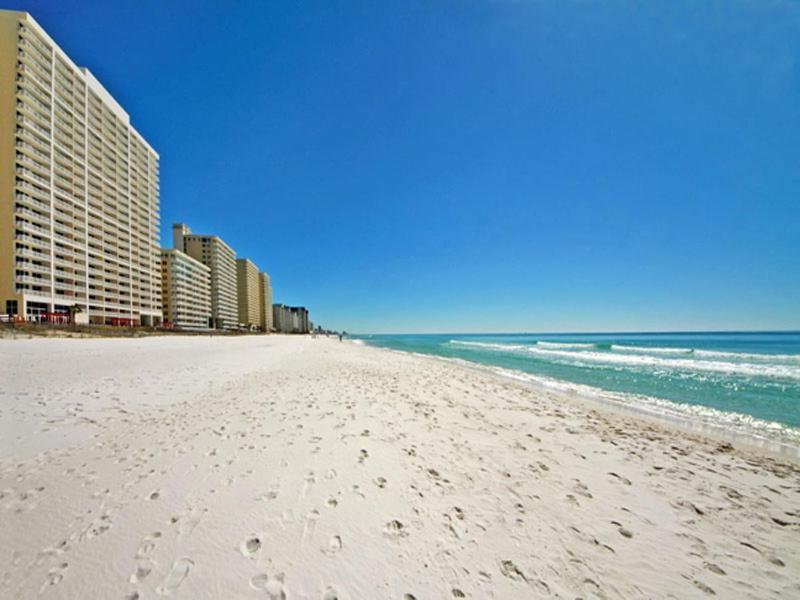 Apartment Majestic Towers I 1608 *